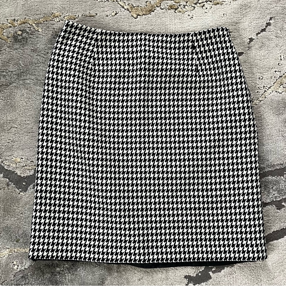 Vintage Dress barn y2k houndstooth black and white checkered skirt 🏁